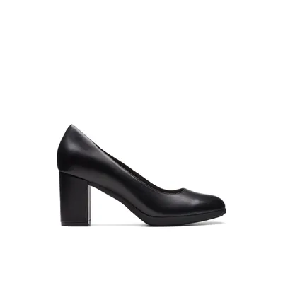 Clarks Bayla Skip - Women's Dress Shoes Black