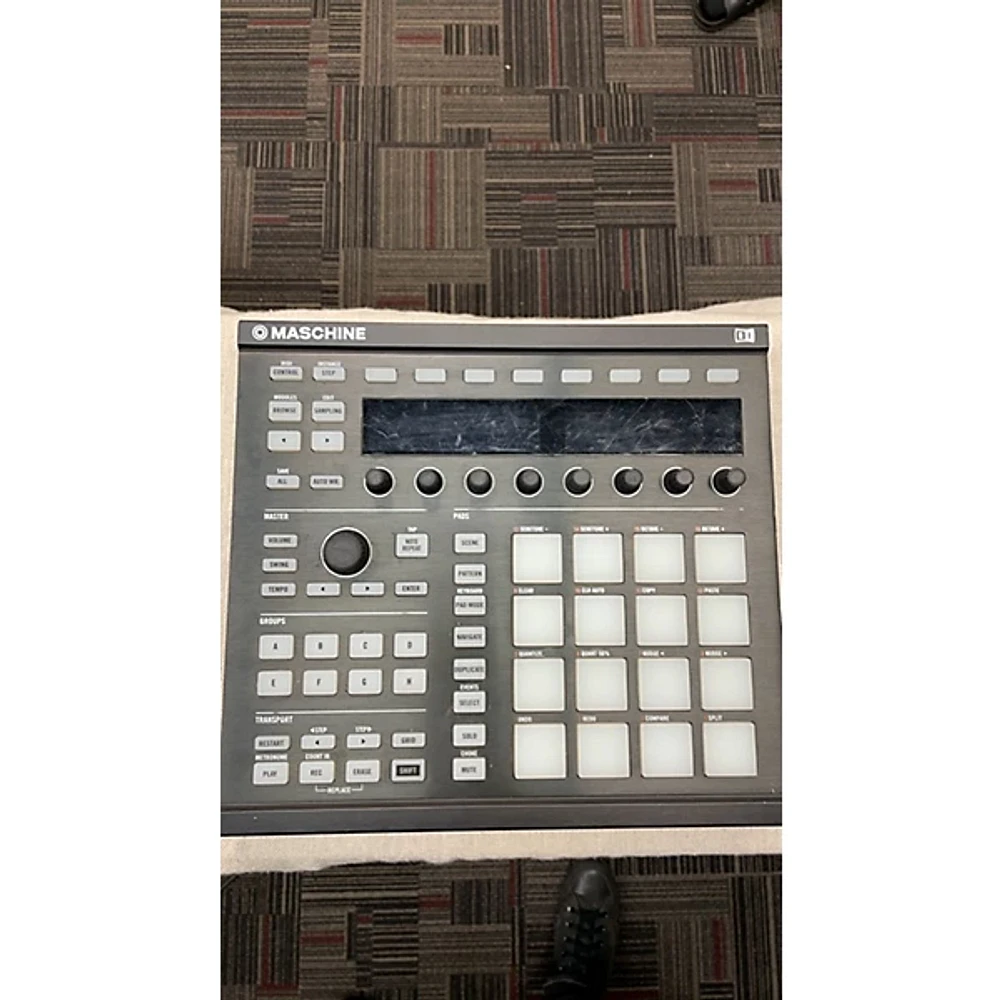 Used Native Instruments Maschine MKII MIDI Controller