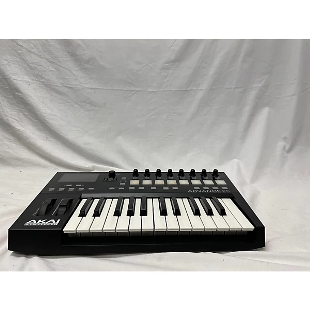 Used Akai Professional 2015 Advance 25 MIDI Controller