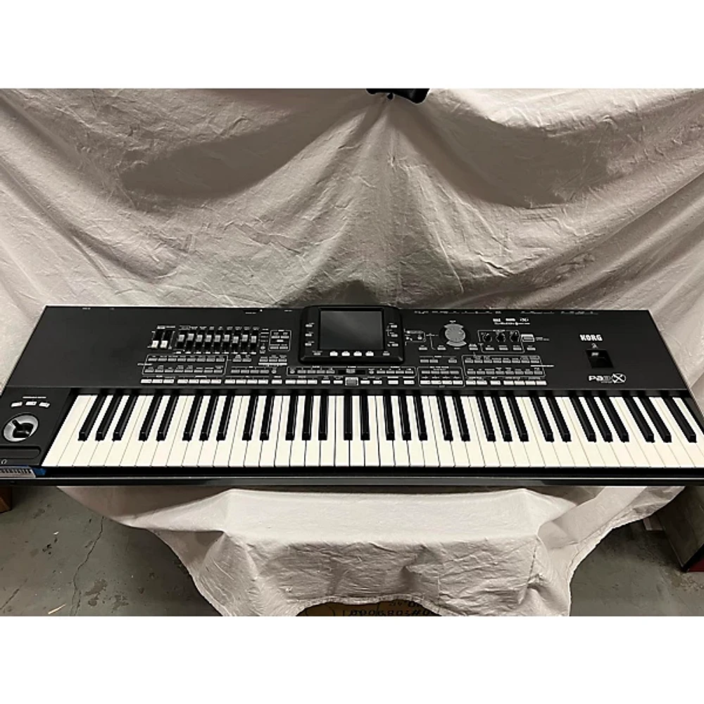 Used KORG PA3X 76 Key Keyboard Workstation