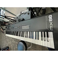 Used Yamaha MX88BK Synthesizer