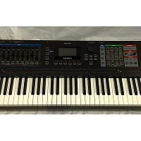 Used Kurzweil K2700 Keyboard Workstation