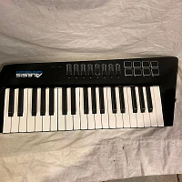 Used Alesis Vortex Wireless 2 MIDI Controller