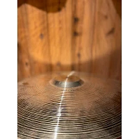 Used Paiste 18in Signature Crystal Crash Cymbal