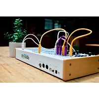 Cre8audio NiftyBUNDLE (Modular Synth Case, 2 Modules and Cables)