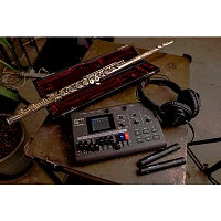 Zoom R12 MultiTrack Recorder