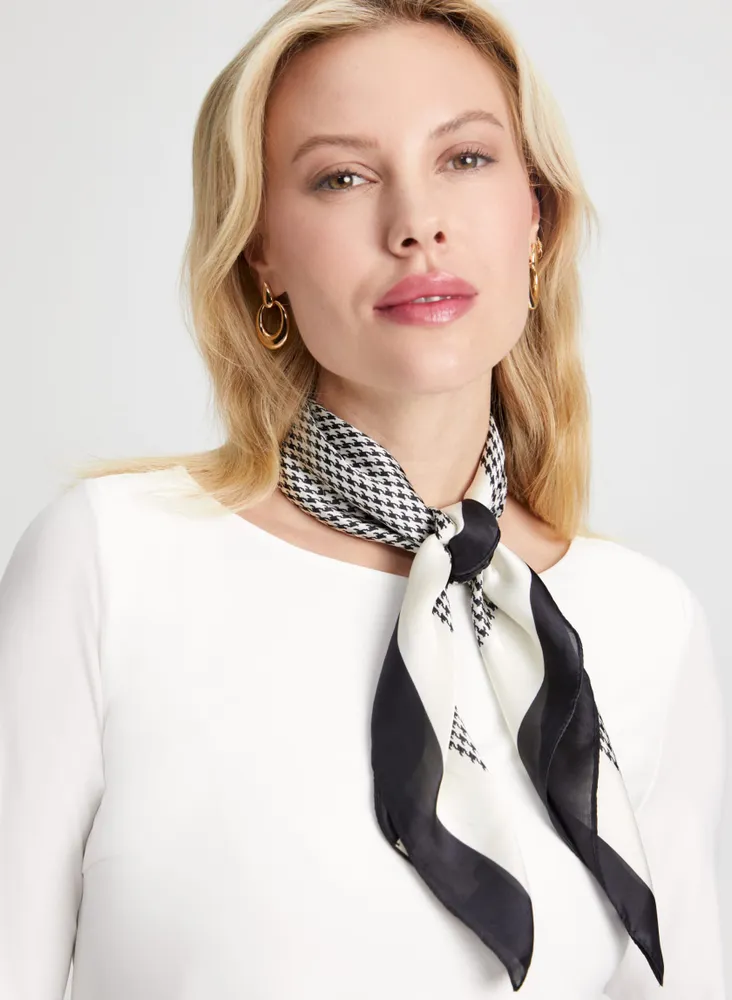 Houndstooth Motif Scarf