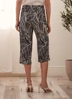 Palm Leaf Print Pull-On Capris