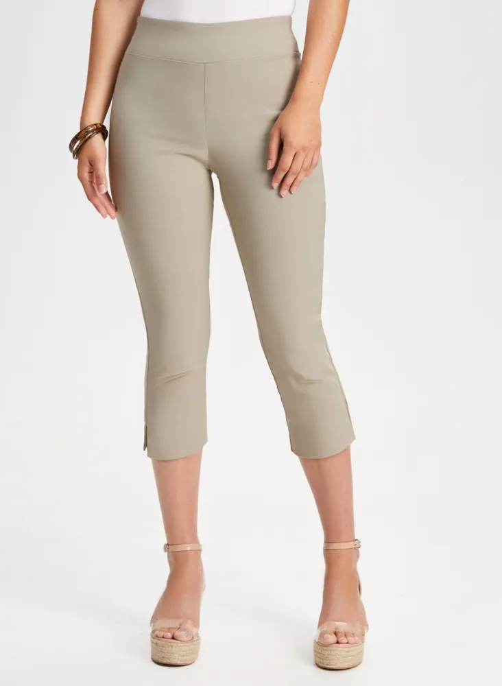 Pull-On Slit Detail Capris