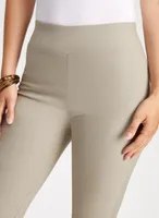 Pull-On Slit Detail Capris