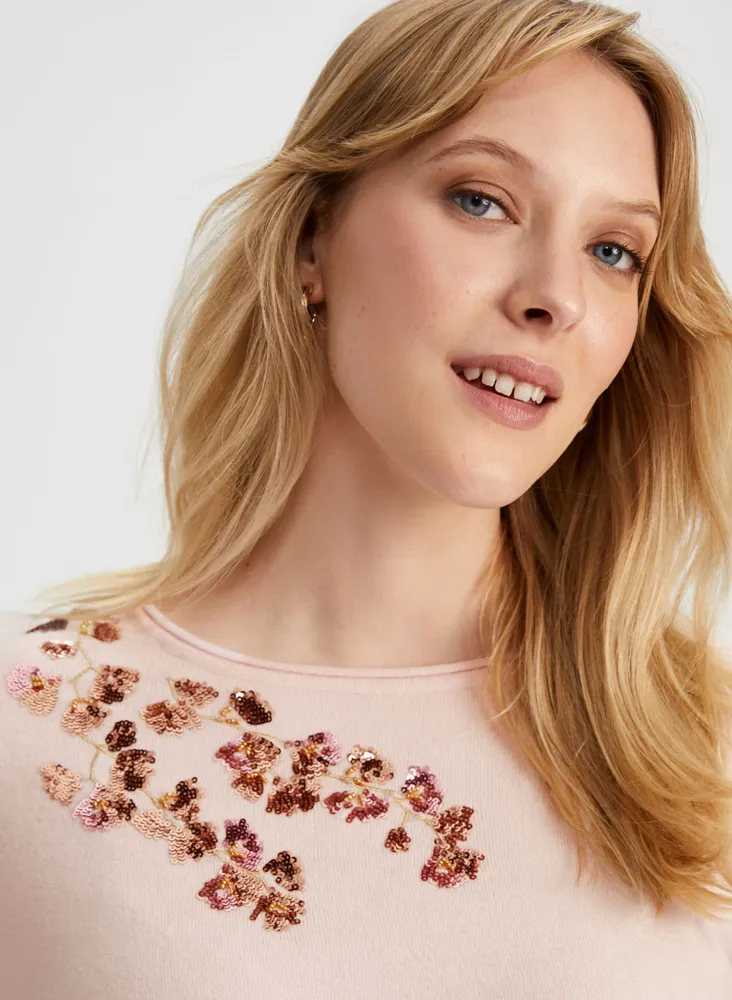 Sequin Floral Detail Sweater