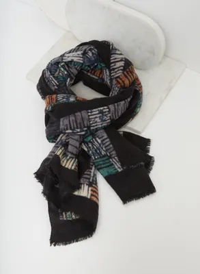 Abstract Motif Fringe Scarf