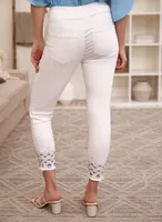 Embroidered Pull-On Denim Capris