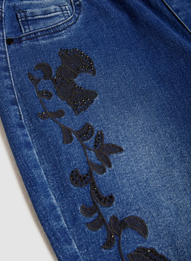 Floral Embroidery Pull-On Jeans