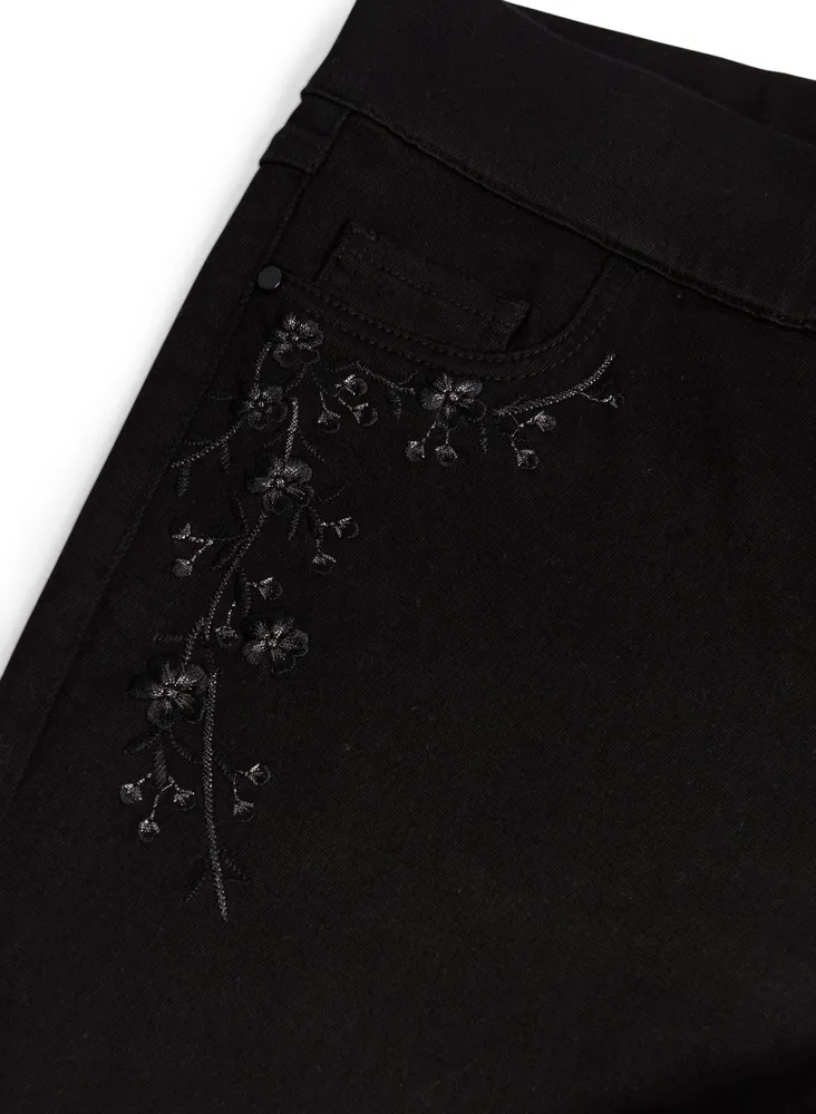 Laura Plus Pull-On Floral Detail Jeans