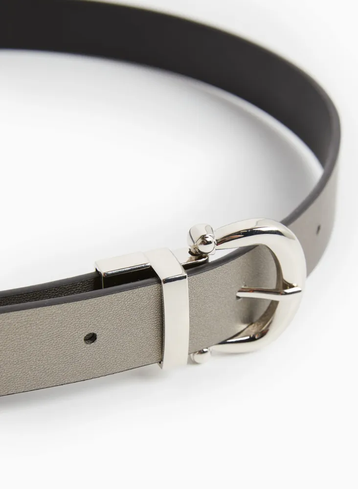 Horseshoe Buckle Reversible Belt