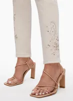 Embellished Floral Embroidery Jeans