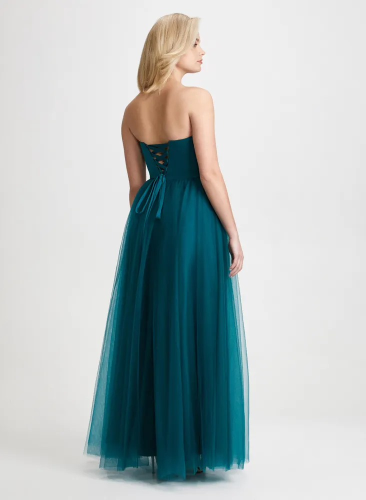 laura canada prom dresses