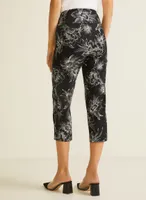 Floral Print Pull-On Capris