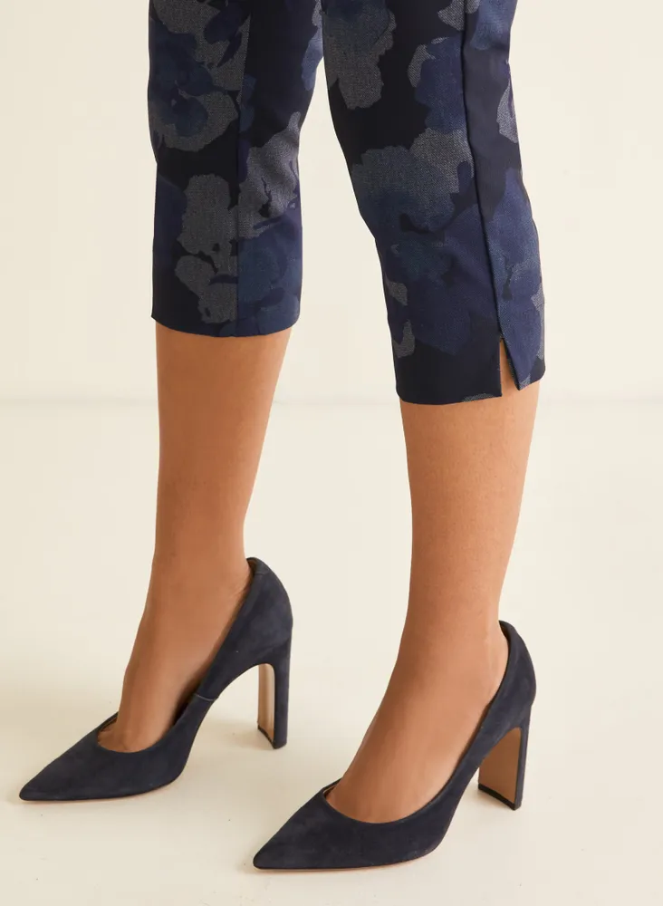 Floral Pull-On Capri Pants