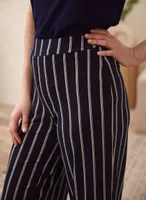 Vertical Stripe Pull-On Capris