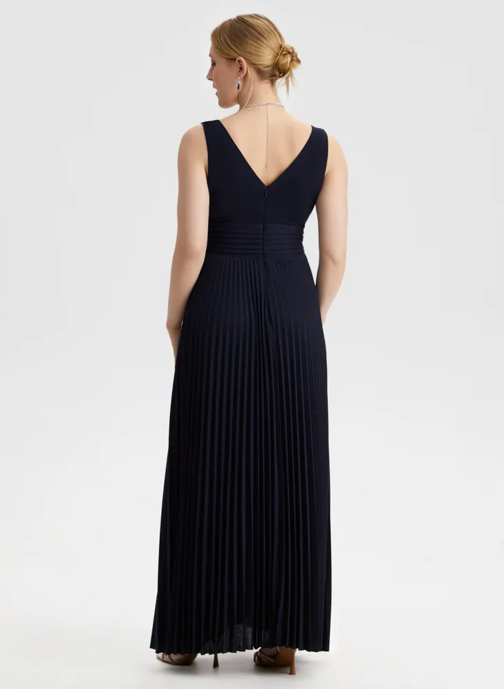 Pleated Detail Wrap-Style Dress