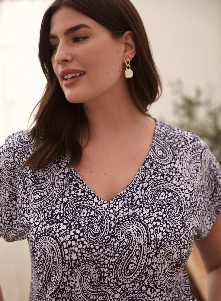 Laura Plus Paisley Print V-Neck Top