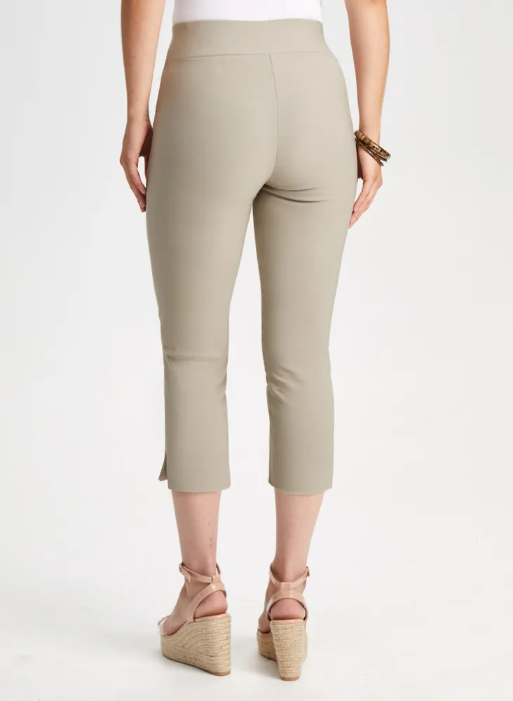 Pull-On Slit Detail Capris