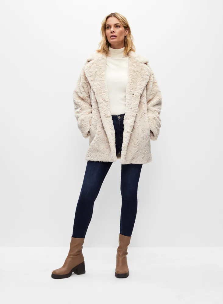 Melanie Lyne Faux Fur Notch Collar Coat