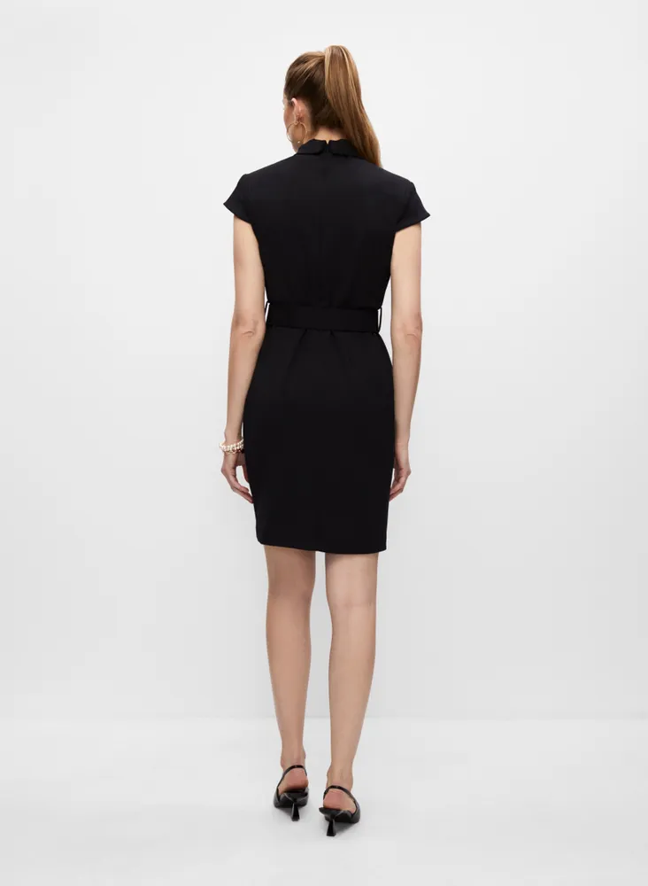 Melanie Lyne V-Neck Belted Shift Dress