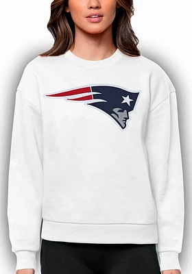 Antigua New England Patriots Womens White Full Front Victory Crew Sweatshirt