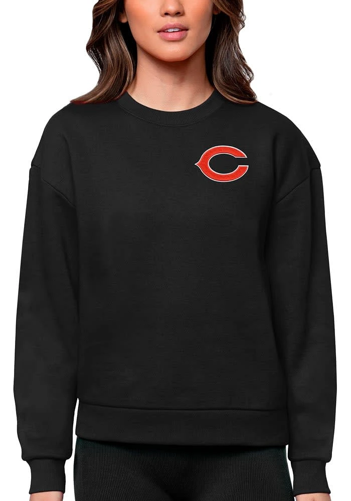Antigua Chicago Bears Womens Black C Logo Victory Crew Sweatshirt