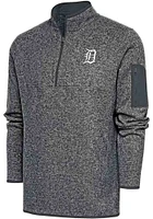 Antigua Detroit Tigers Mens Metallic Logo Fortune Long Sleeve Qtr Zip Pullover