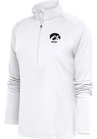 Antigua Iowa Hawkeyes Womens White Mom Tribute Qtr Zip Pullover