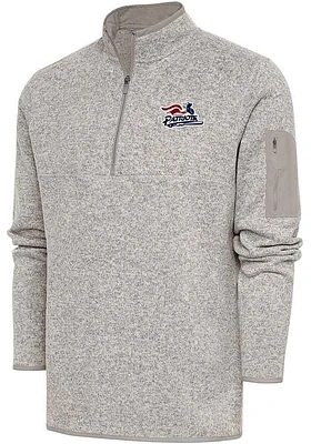 Antigua Somerset Patriots Mens Oatmeal Fortune Long Sleeve Qtr Zip Fashion Pullover