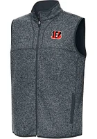 Antigua Cincinnati Bengals Mens Fortune Sleeveless Jacket