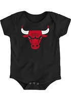 Chicago Bulls Baby Black Primary Logo Design Short Sleeve One Piece
