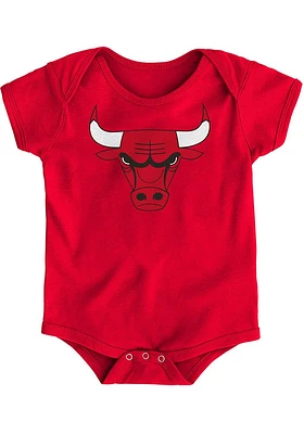 Chicago Bulls Baby Red Primary Logo Detail Short Sleeve One Piece
