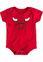 Chicago Bulls Baby Red Primary Logo Detail Short Sleeve One Piece