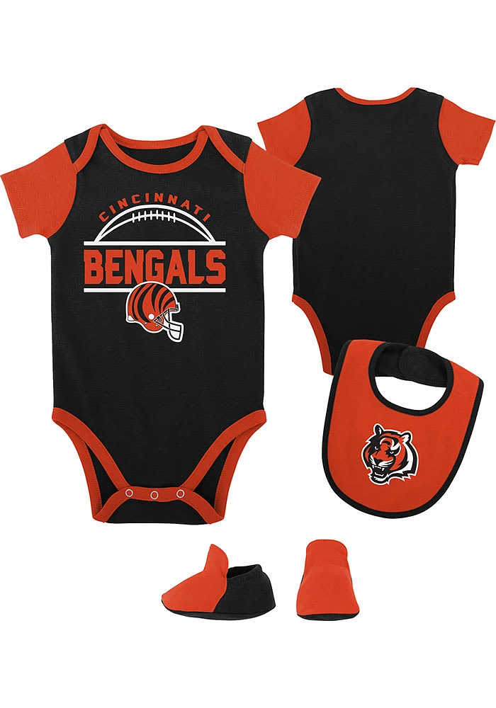 Cincinnati Bengals Baby Black Home Field Advantage Set One Piece with Bib