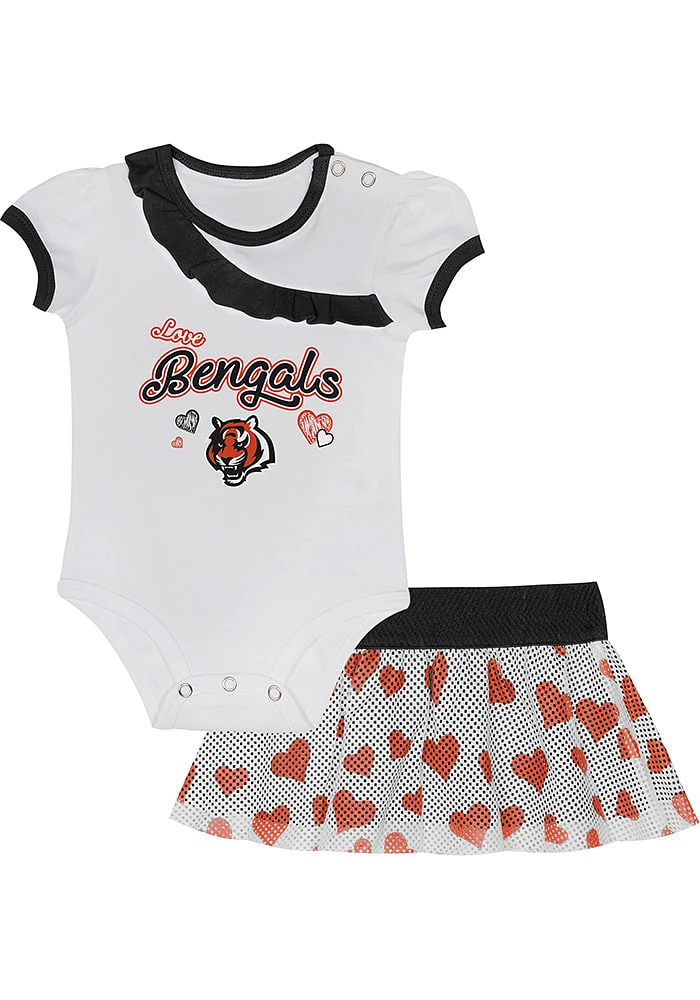 Cincinnati Bengals Infant Girls White Love My Team Set Top and Bottom