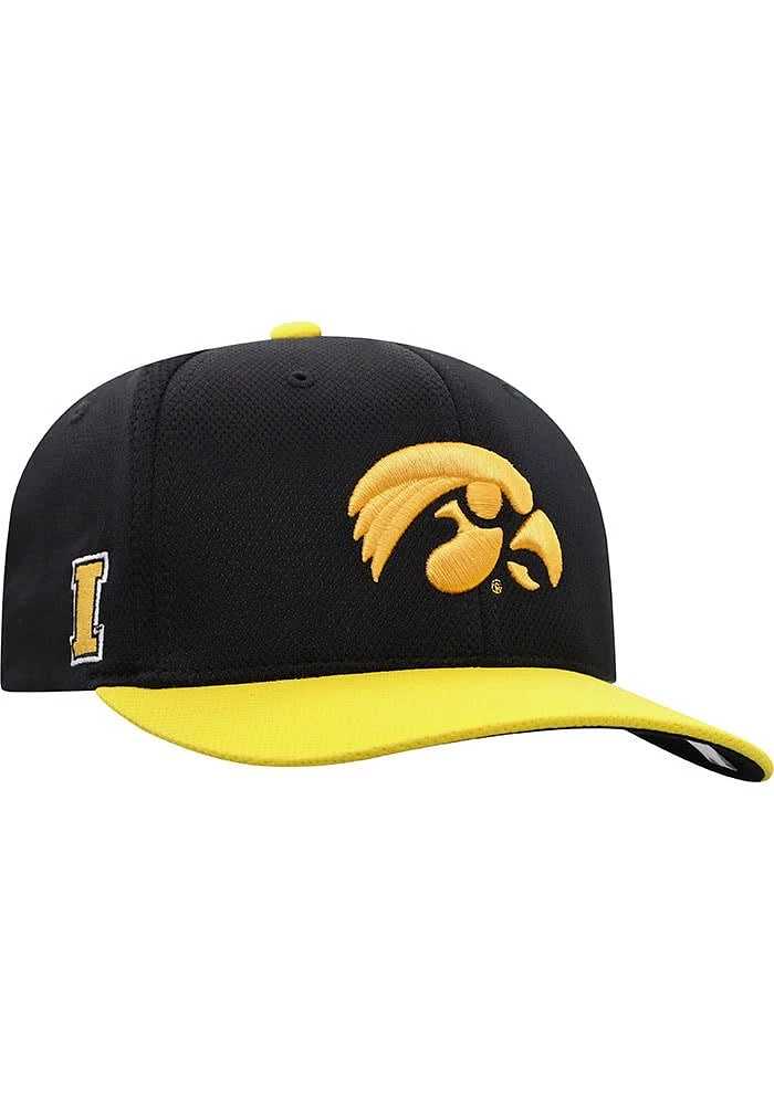 Top of the World Iowa Hawkeyes Mens Black Reflex One-Fit Flex Hat