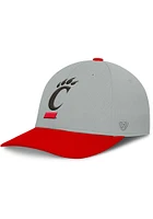 Top of the World Cincinnati Bearcats Mens Grey Mick Stretch Flex Hat