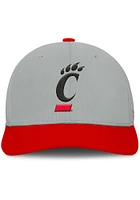 Top of the World Cincinnati Bearcats Mens Grey Mick Stretch Flex Hat