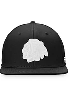 Chicago Blackhawks Mens Black White Logo Core Fitted Hat