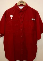 Columbia Philadelphia Phillies Mens Red Tamiami Short Sleeve Dress Shirt