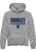 Kirra Crowley  Rally Xavier Musketeers Mens Graphite NIL Stacked Box Long Sleeve Hoodie