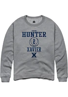 Jerome Hunter Rally Xavier Musketeers Mens NIL Sport Icon Long Sleeve Crew Sweatshirt