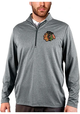 Antigua Chicago Blackhawks Mens Charcoal Rally 2.0 Long Sleeve Qtr Zip Pullover