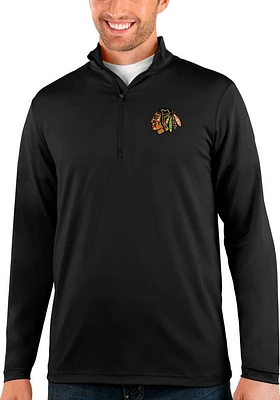 Antigua Chicago Blackhawks Mens Rally Long Sleeve Qtr Zip Pullover